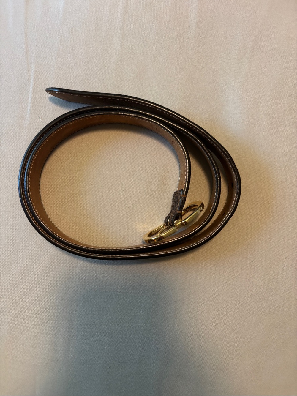 Louis Vuitton Women’s Brown Leather Belt with Gold Buckle - Picture 5 of 12